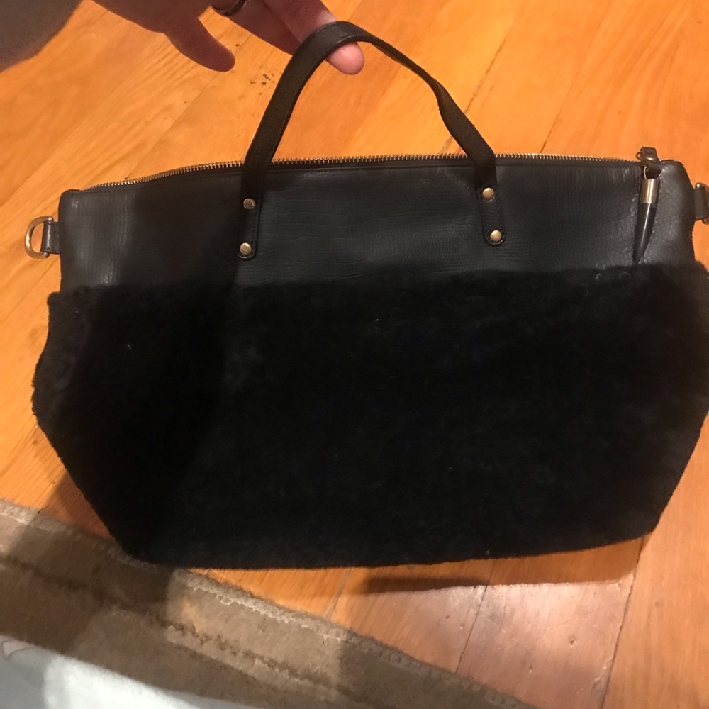 Kempton Black bag with fuzz